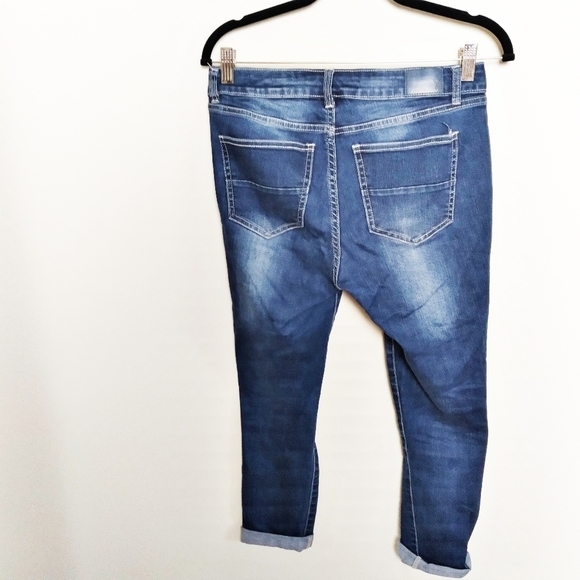 Resfeber Distressed Cuffed Medium Wash Capri Jeans Size 6 - Picture 2 of 7